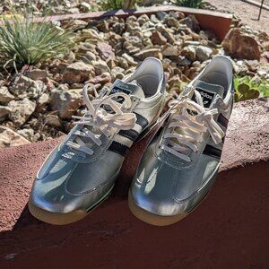 BRAND NEW! With Tags! Adidas OGs Women's Shoe size 9, mens 8